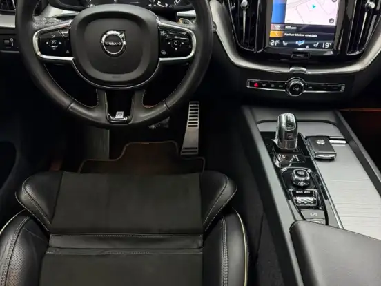 VOLVO-XC60-2.0 T8 HYBRID R-DESIGN AWD GEARTRONIC VOLVO-XC60-2019