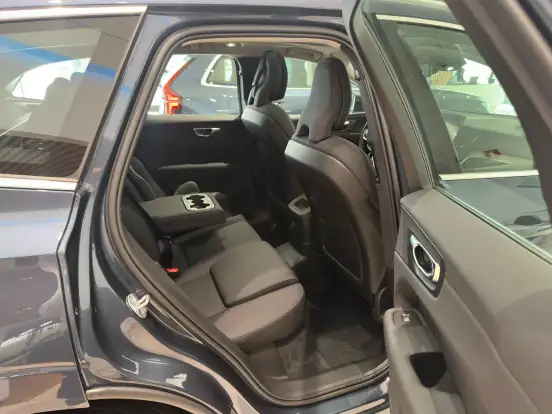 VOLVO-XC60-2026