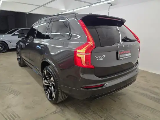 VOLVO-XC90-2023