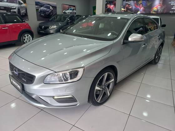 VOLVO S60 2.0 T5 R DESIGN 16V TURBO GASOLINA 4P AUTOMÁTICO