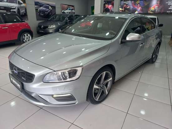 VOLVO-S60-2.0 T5 R DESIGN 16V TURBO GASOLINA 4P AUTOMÁTICO VOLVO-S60-2013