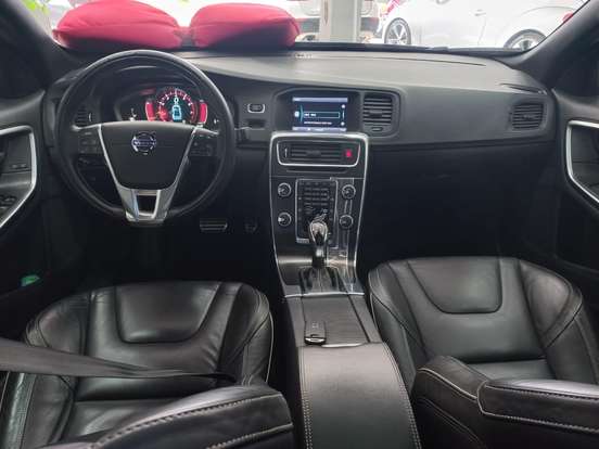 VOLVO-S60-2013