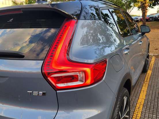 VOLVO-XC40-2.0 T5 GASOLINA R-DESIGN AWD GEARTRONIC VOLVO-XC40-2019
