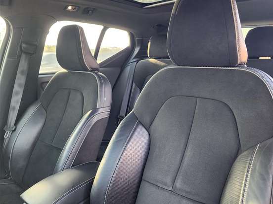VOLVO-XC40-2.0 T5 GASOLINA R-DESIGN AWD GEARTRONIC VOLVO-XC40-2019