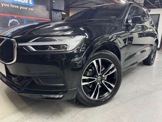 VOLVO-XC60-2020