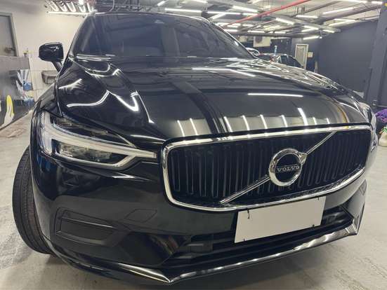 VOLVO-XC60-2020