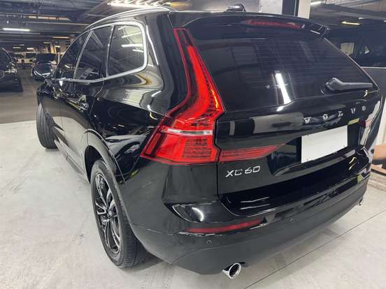 VOLVO-XC60-2.0 T5 GASOLINA MOMENTUM AWD GEARTRONIC VOLVO-XC60-2020