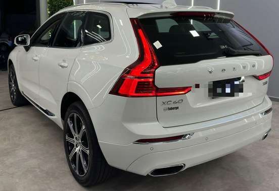 VOLVO-XC60-2019