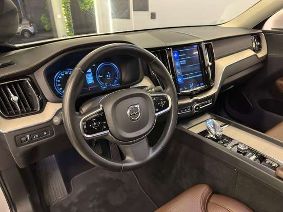 VOLVO-XC60-2.0 T8 HYBRID INSCRIPTION AWD GEARTRONIC VOLVO-XC60-2019