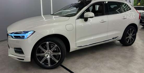 VOLVO-XC60-2019