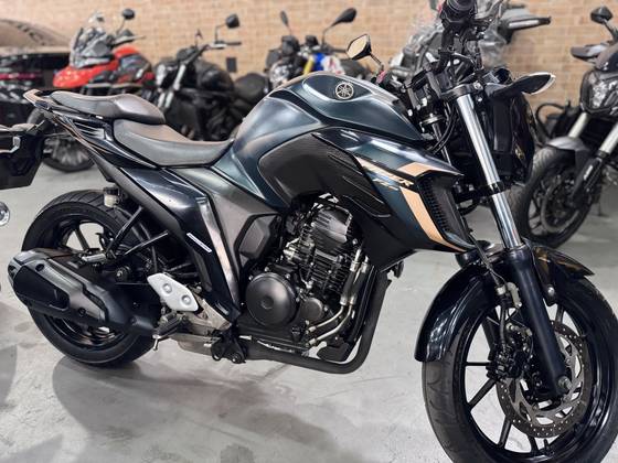 YAMAHA FZ25 FAZER ABS 