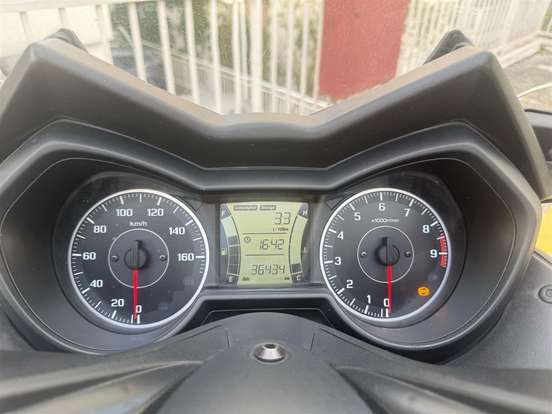 YAMAHA-XMAX ABS-2024