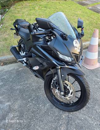 YAMAHA YZF R15 