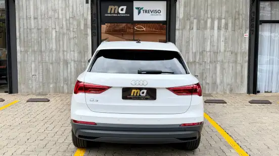 AUDI-Q3-2020