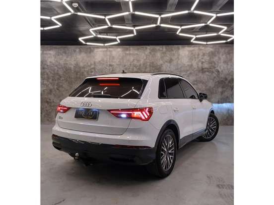 AUDI-Q3-2019
