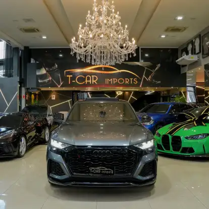 AUDI-RS Q8-2021