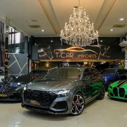 AUDI-RS Q8-2021