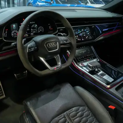 AUDI-RS Q8-2021