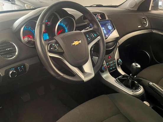 CHEVROLET-CRUZE-1.8 LT 16V FLEX 4P MANUAL CHEVROLET-CRUZE-2014