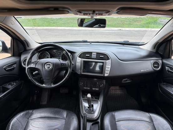 FIAT-BRAVO-1.8 ABSOLUTE 16V FLEX 4P AUTOMATIZADO FIAT-BRAVO-2011