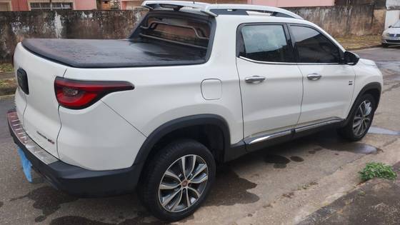 FIAT TORO 2.0 16V TURBO DIESEL VOLCANO 4WD AT9
