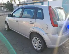FORD FIESTA 1.0 ROCAM SE 8V FLEX 4P MANUAL FORD FIESTA 1.0 ROCAM SE 8V FLEX 4P MANUAL