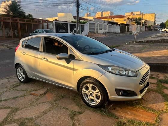 FORD FIESTA 1.6 SEL HATCH 16V FLEX 4P MANUAL
