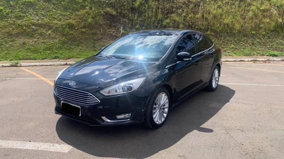 FORD FOCUS 2.0 TITANIUM PLUS FASTBACK 16V FLEX 4P POWERSHIFT