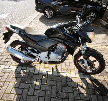 HONDA CB 300R 