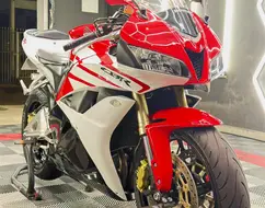 HONDA CBR 600RR HONDA CBR 600RR