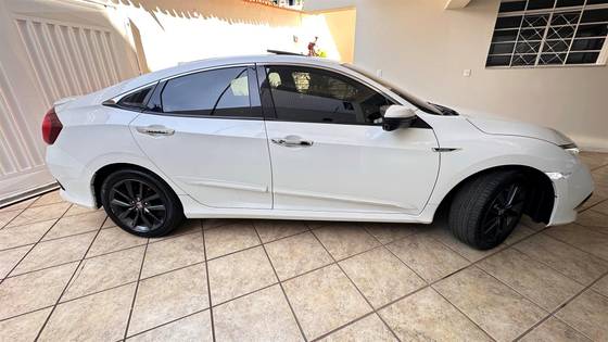 HONDA CIVIC 1.5 16V TURBO GASOLINA TOURING 4P CVT