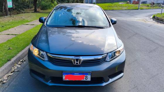 HONDA CIVIC 1.8 LXS 16V FLEX 4P AUTOMÁTICO