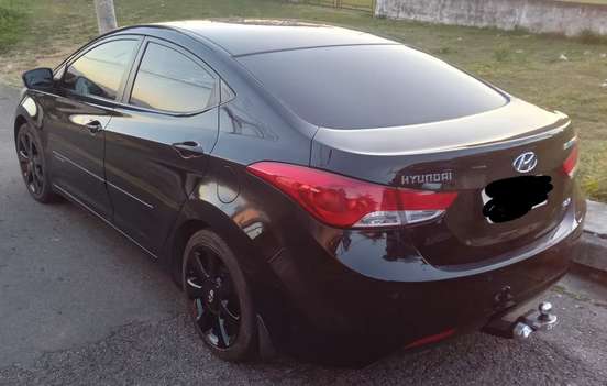 HYUNDAI-ELANTRA-2011
