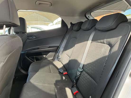 HYUNDAI-HB20-2023