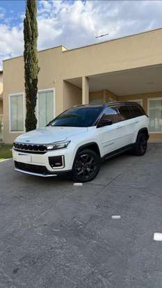JEEP-COMMANDER-2025