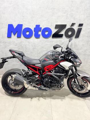KAWASAKI Z900 