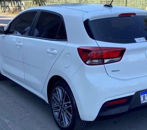 KIA-RIO-2020