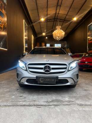 MERCEDES-BENZ-GLA 200-2017