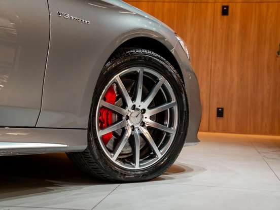 MERCEDES-BENZ-S 63 AMG-5.5 V8 BI-TURBO GASOLINA COUPÉ 2P AUTOMÁTICO MERCEDES-BENZ-S 63 AMG-2015