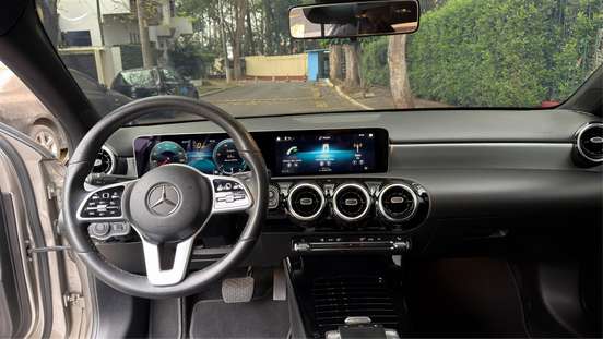 MERCEDES-BENZ-A 200-2019