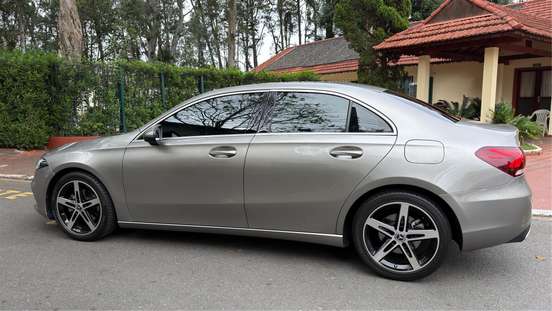 MERCEDES-BENZ-A 200-2019