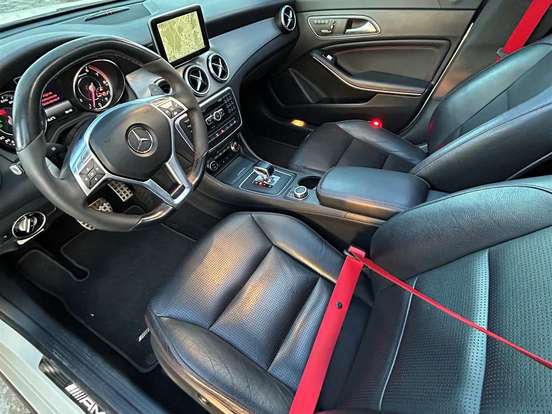 MERCEDES-BENZ-CLA 45 AMG-2.0 16V TURBOCHARGED GASOLINA 4P AUTOMÁTICO MERCEDES-BENZ-CLA 45 AMG-2015