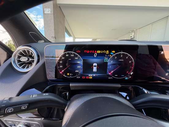MERCEDES-BENZ-GLA 200-1.3 MHEV AMG LINE 7G-DCT MERCEDES-BENZ-GLA 200-2025