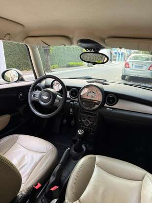 MINI-ONE-2011