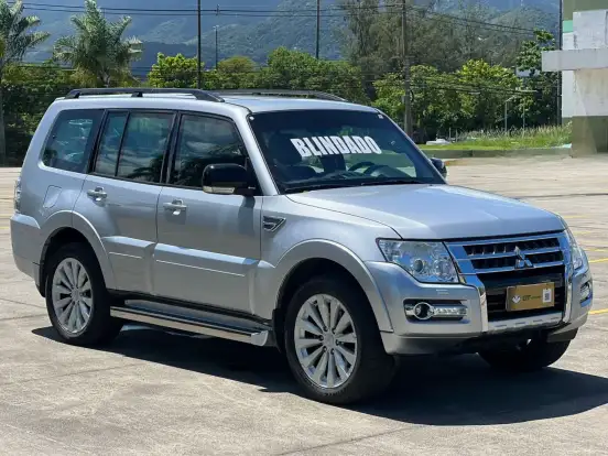 MITSUBISHI-PAJERO-3.2 HPE 4X4 7 LUGARES 16V TURBO INTERCOOLER DIESEL 4P AUTOMÁTICO MITSUBISHI-PAJERO-2015