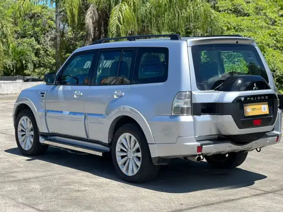 MITSUBISHI-PAJERO-3.2 HPE 4X4 7 LUGARES 16V TURBO INTERCOOLER DIESEL 4P AUTOMÁTICO MITSUBISHI-PAJERO-2015