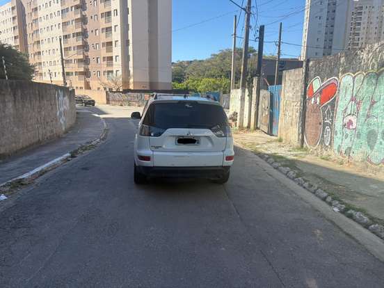 MITSUBISHI-OUTLANDER-2.0 16V GASOLINA 4P AUTOMÁTICO MITSUBISHI-OUTLANDER-2011