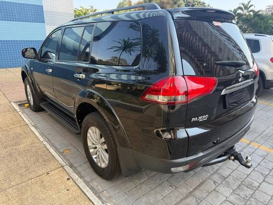 MITSUBISHI PAJERO 3.2 HPE 4X4 7 LUGARES 16V TURBO INTERCOOLER DIESEL 4P AUTOMÁTICO