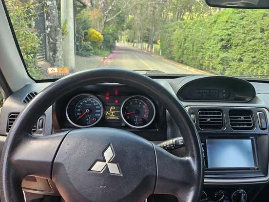 MITSUBISHI-PAJERO TR4-2.0 4X4 16V 140CV FLEX 4P AUTOMÁTICO MITSUBISHI-PAJERO TR4-2014