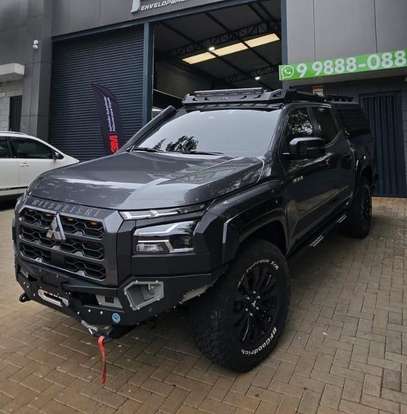 MITSUBISHI-TRITON-2.4 BITURBO DIESEL CD KATANA 4X4 AUTOMÁTICO MITSUBISHI-TRITON-2025